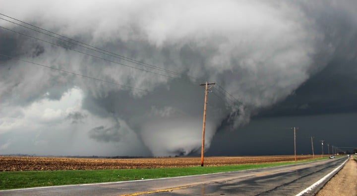 tornado on horizon